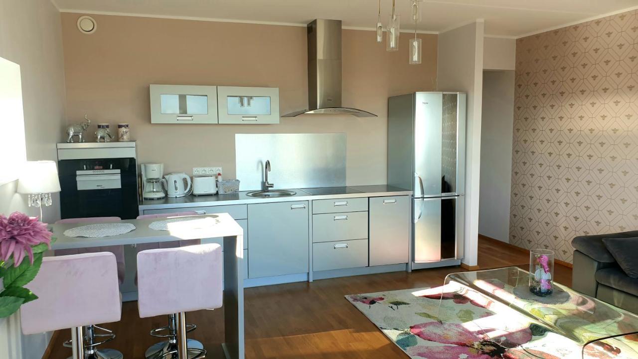 Seaview Apartment Pärnu Buitenkant foto